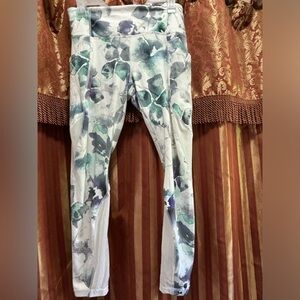 Athleta floral high rise mesh leggings white, gray and purple size M